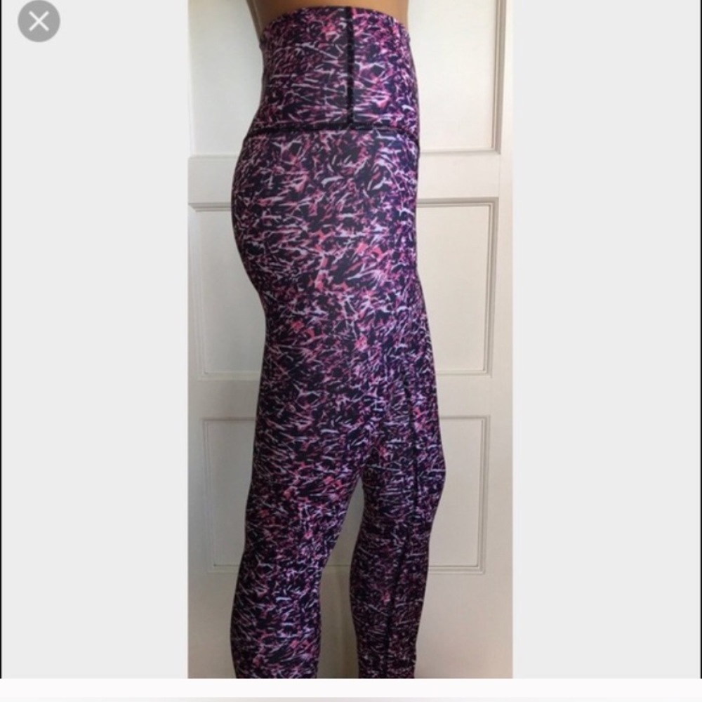 Lululemon Hi Times 7/8 crop leggings